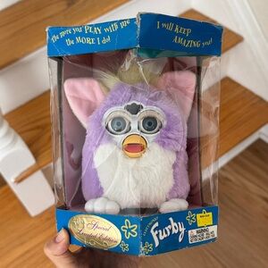 Special Limited Edition 1998 Furby Toy - new in box!